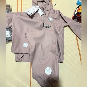 Girl wheat charlie dark powder rain set 6Y